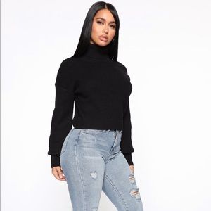 OVERSIZED CROP TURTLENECK SWEATER